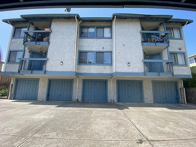 3205 San Mateo St #2