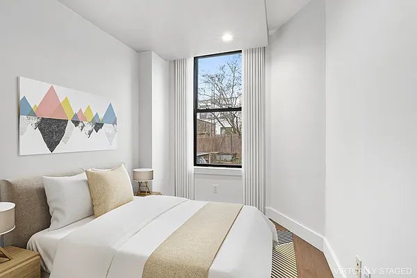 Rented by Compass | media 18