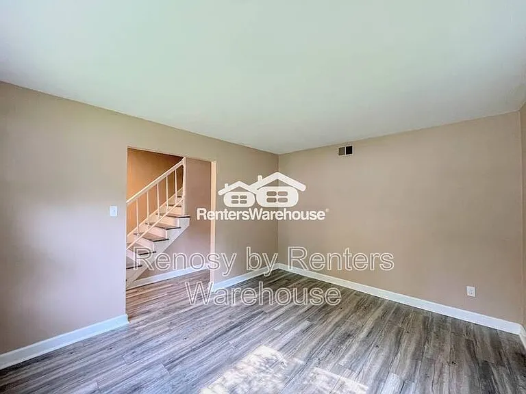 5736 Avalon Woods Dr — Photo 6