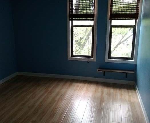 5th image of 2212 Country Club Dr APT 25C