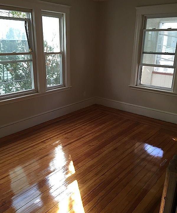 2nd image of 14 Magnus Ave APT 3