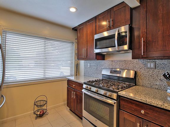 5th image of 14160 Candler Ave
