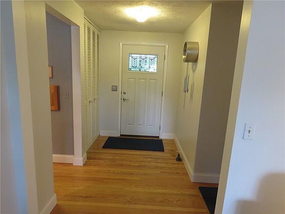 5th image of 50 Clearview Dr