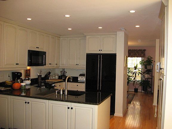 kitchen/family room flow