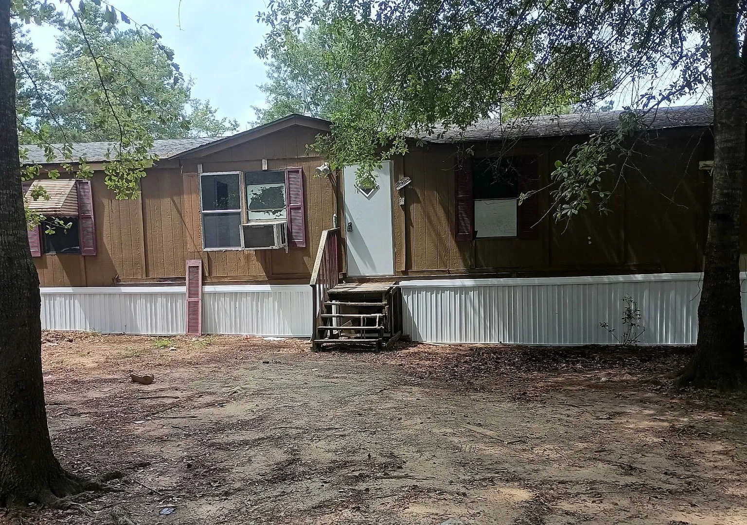 Rent this 3 beds 2 baths home in Aiken! — Photo 1