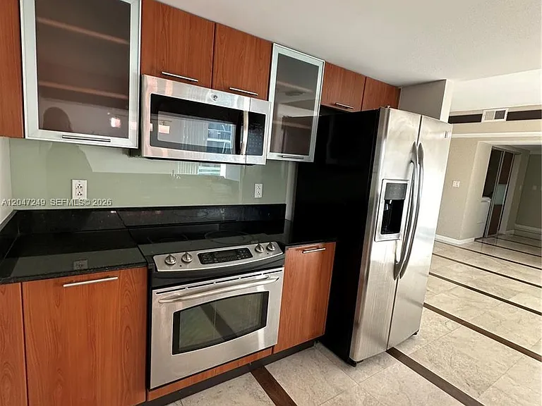 1800 N Bayshore Dr #2315 — Photo 11