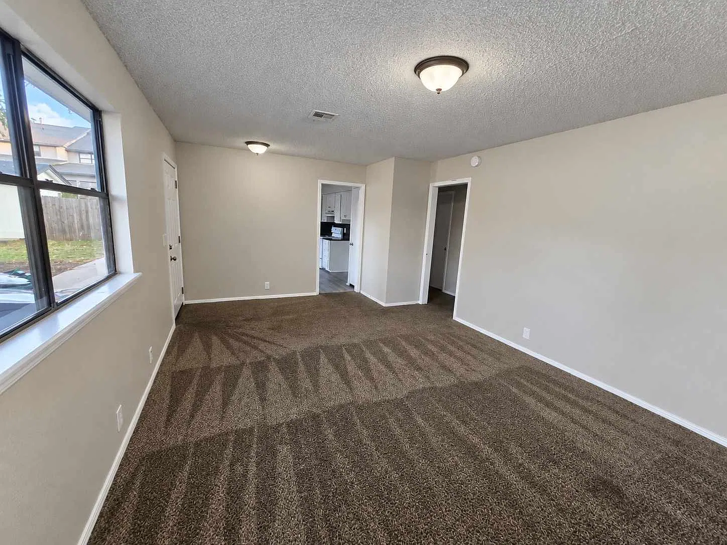 2 bed, 945 sqft, $995 — Photo 4