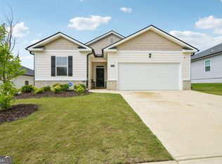8592 Seabiscuit Rd, Lithonia, GA 30058