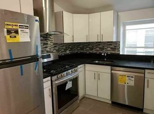 422 E 26th St #3C, Brooklyn, NY 11226