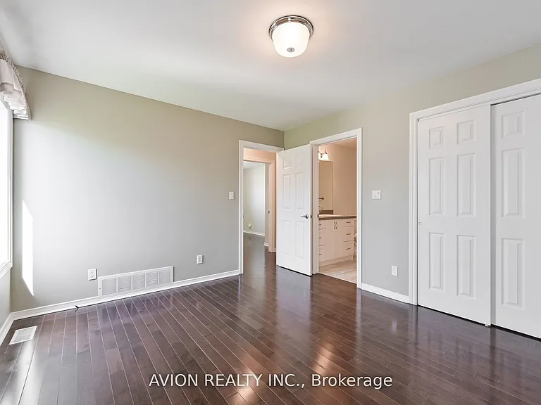 356 Tampa Dr — Photo 8