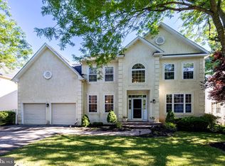12 Hunters Hill Dr, Morgantown, PA 19543