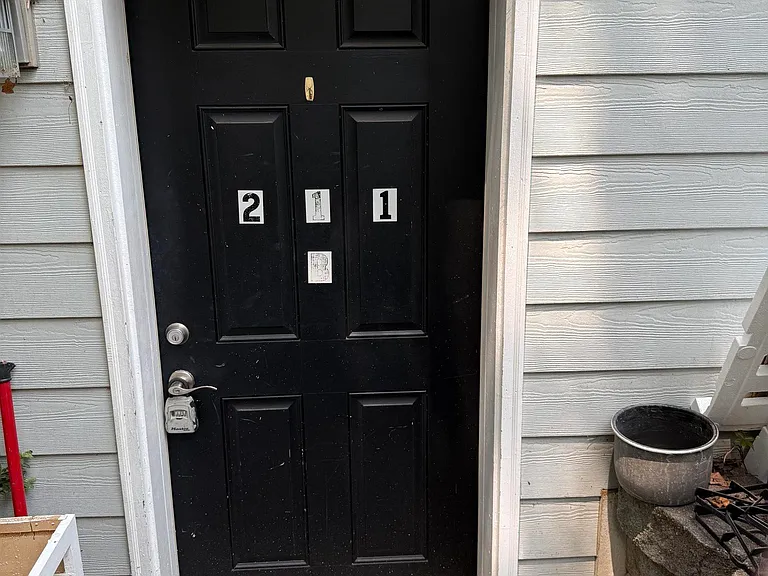 211 Shamrock Rd #B — Photo 1