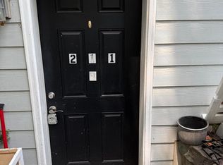 211 Shamrock Rd #B, Charlottesville, VA 22903