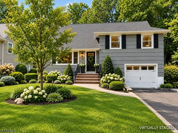 33 Longacre Drive, Livingston Twp., NJ 07039