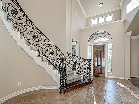 2nd image of 14619 Paloma Glen Ln