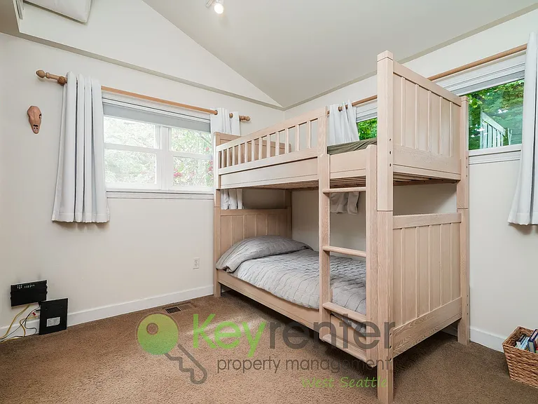 4011 48th Ave SW — Photo 13