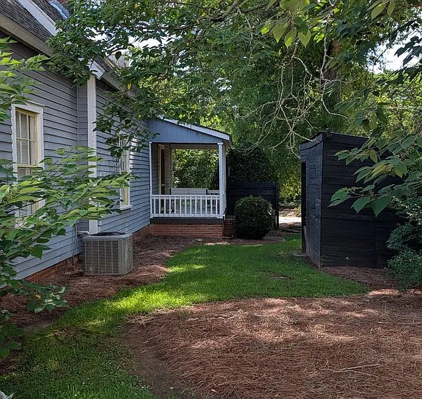 700 Radford St — Photo 3