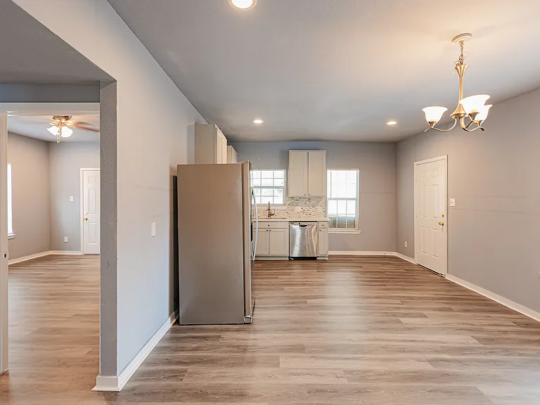 3203 Elgin St #A — Photo 14