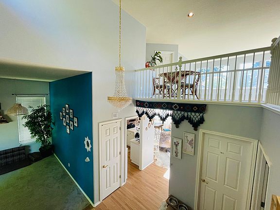 4th image of 2769 NE 9th Dr