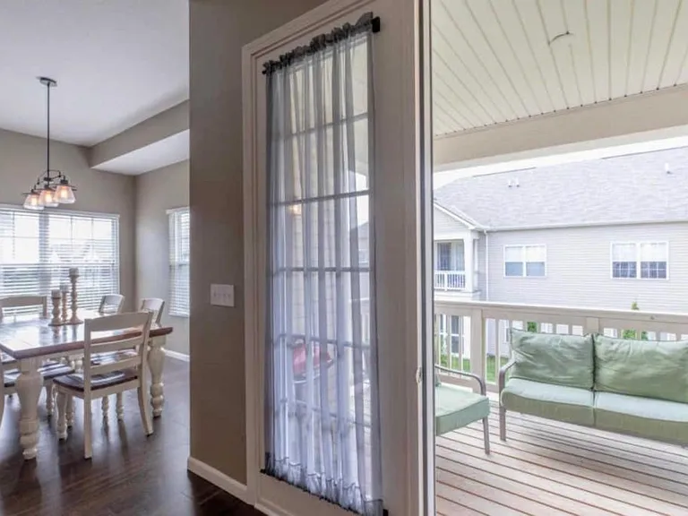 1425 Carylake Cir — Photo 22