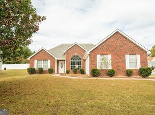 5670 Sapphire Cir, Ellenwood, GA 30294