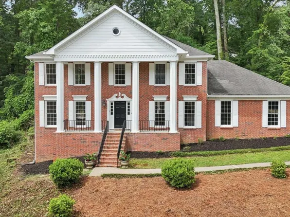 5276 Beechwood Ct, Marietta, GA 30068