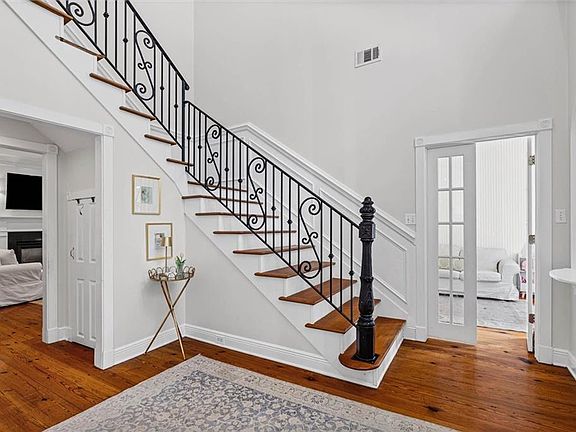 2nd image of 241 Suffolk Rd