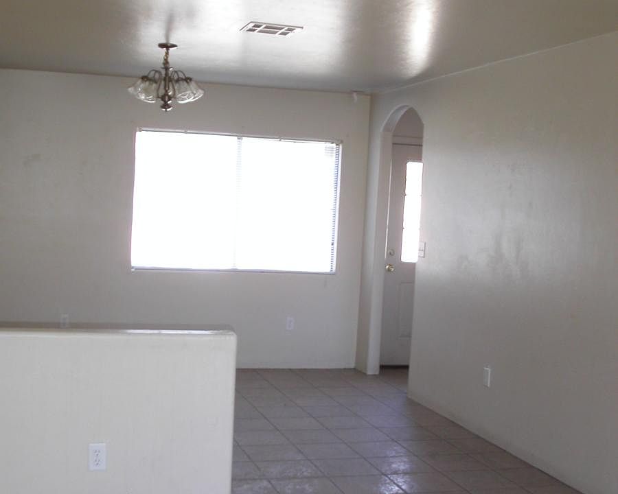 1st image of 5023 S Park Ave Unit 2