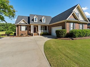 110 Sand Trap Ln, Greenwood, SC 29649