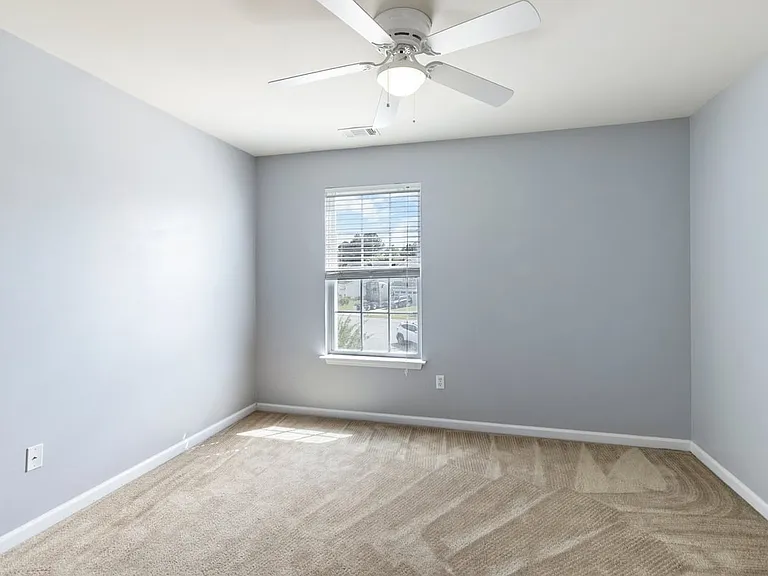 47 Glenwood Ct — Photo 22