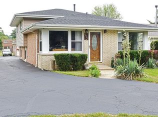 9851 S 81st Ave, Palos Hills, IL 60465