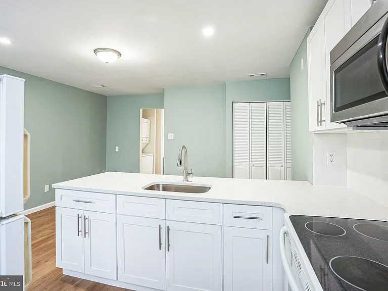 435 N 32nd St #2 — Photo 7