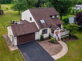 6727 Campbell Blvd, Lockport, NY 14094