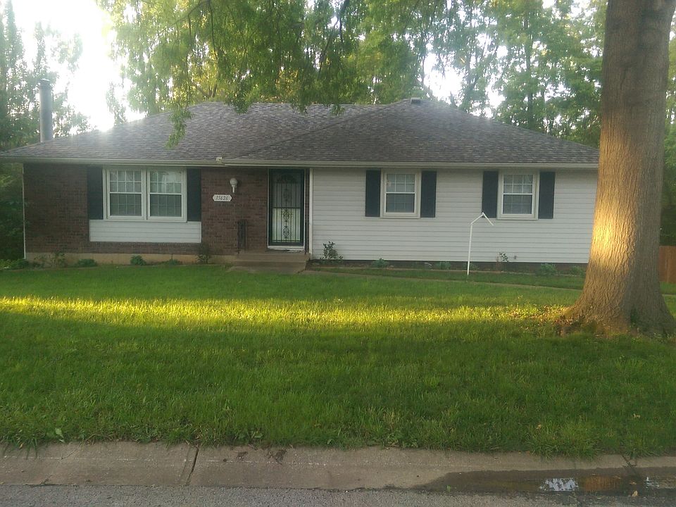 1st image of 15626 E 40th Ter S
