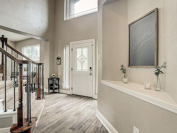 4th image of 20902 Medallion Pointe Dr