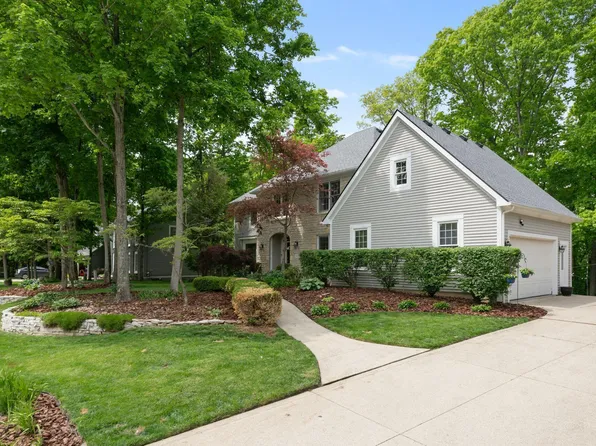3278 Foxcroft Dr, Lewis Center, OH 43035