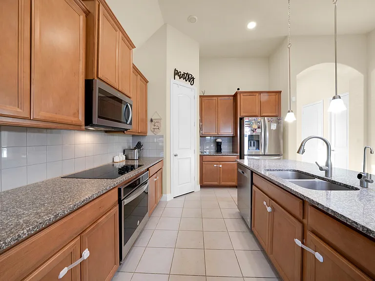 7024 Green Field St — Photo 3