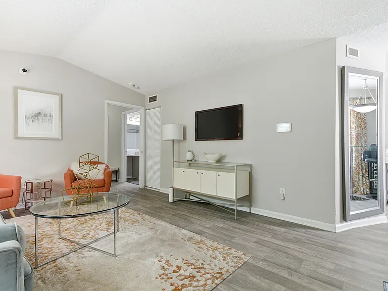 City Park Apartments — Photo 31