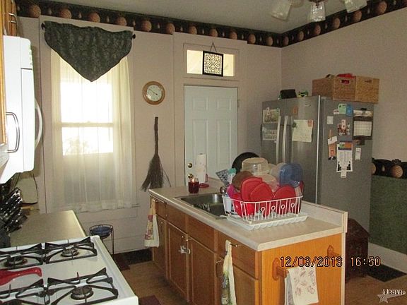 2nd image of 428 W Park Dr