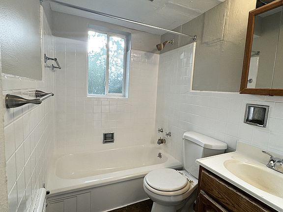 5th image of 701 Greenwood Ave #6