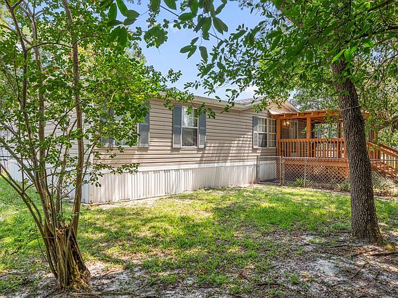 3rd image of 672 Denton Blvd #C