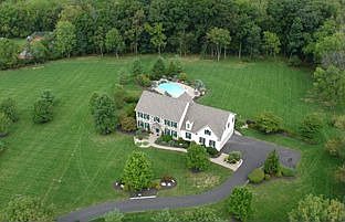 4th image of 9 Mallard Pond Cir