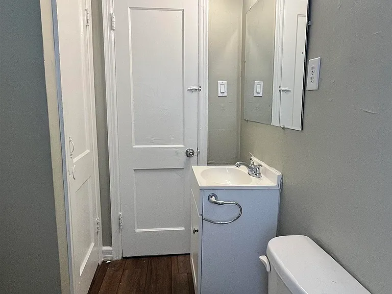 4011 N Victor Dr — Photo 10