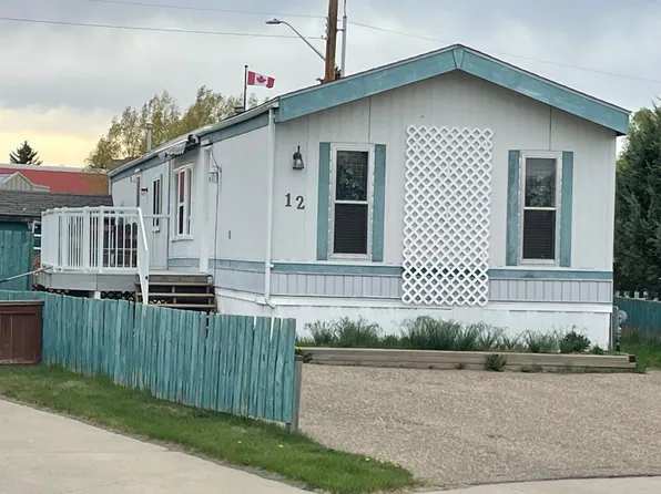 12 Westover Cres, Claresholm, AB T0L 0T0