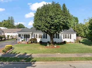 1316 Midland Dr, Kingsport, TN 37664
