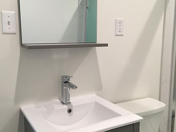 5th image of 91 Hillcrest Dr #4