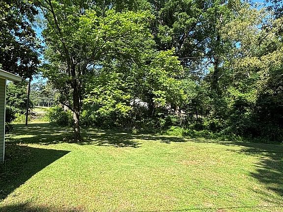 4th image of 565 Myrtle Springs Rd
