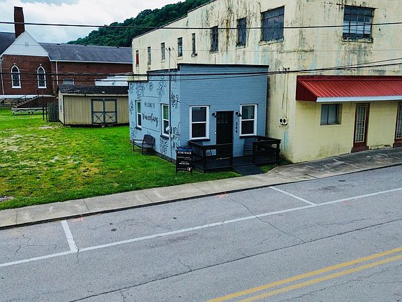4th image of 244 Main St