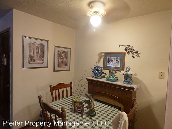 4th image of 607 1st Ave NE APT 206
