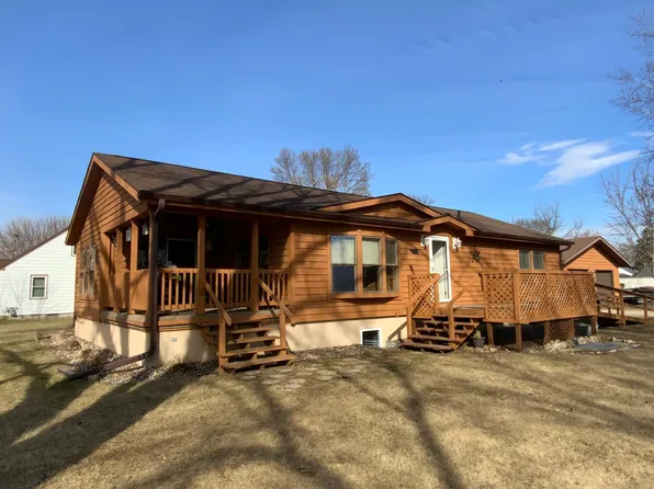 231 Park St N, Eden Valley, MN 55329